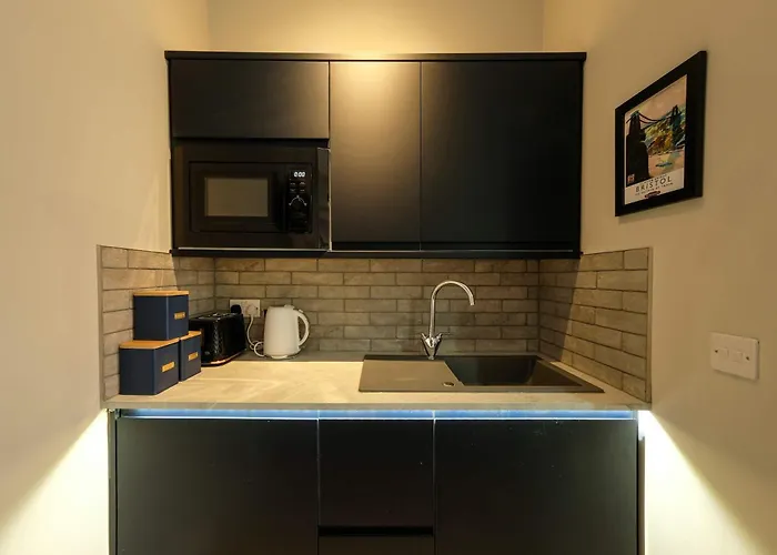 The Willow - 13 Bristol